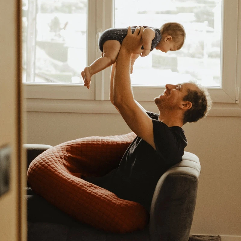 Coussin De Maternité Big Flopsy™ Jersey De Coton BEABA Brique 6 Coussin De Maternité Big Flopsy™ Jersey De Coton BEABA Brique – Image 4