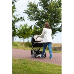 Pare-soleil Universel DOOKY Romantic Leaves Beige 10 Pare-soleil Universel DOOKY Romantic Leaves Beige -Made4baby pare soleil universel dooky romantic leaves beige 1 2