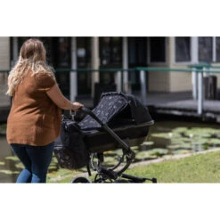 Pare-soleil Universel DOOKY Romantic Leaves Noir -Made4baby pare soleil universel dooky romantic leaves noir 1 2