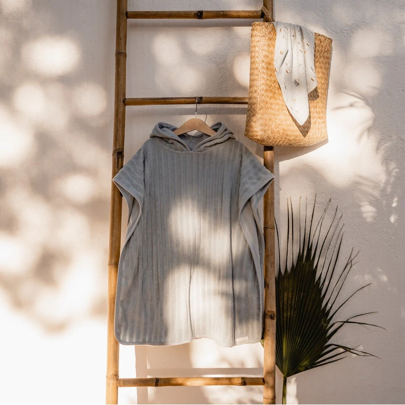 Poncho De Bain En éponge Jacquard LITTLE DUTCH Blue 5 Poncho De Bain En éponge Jacquard LITTLE DUTCH Blue – Image 3