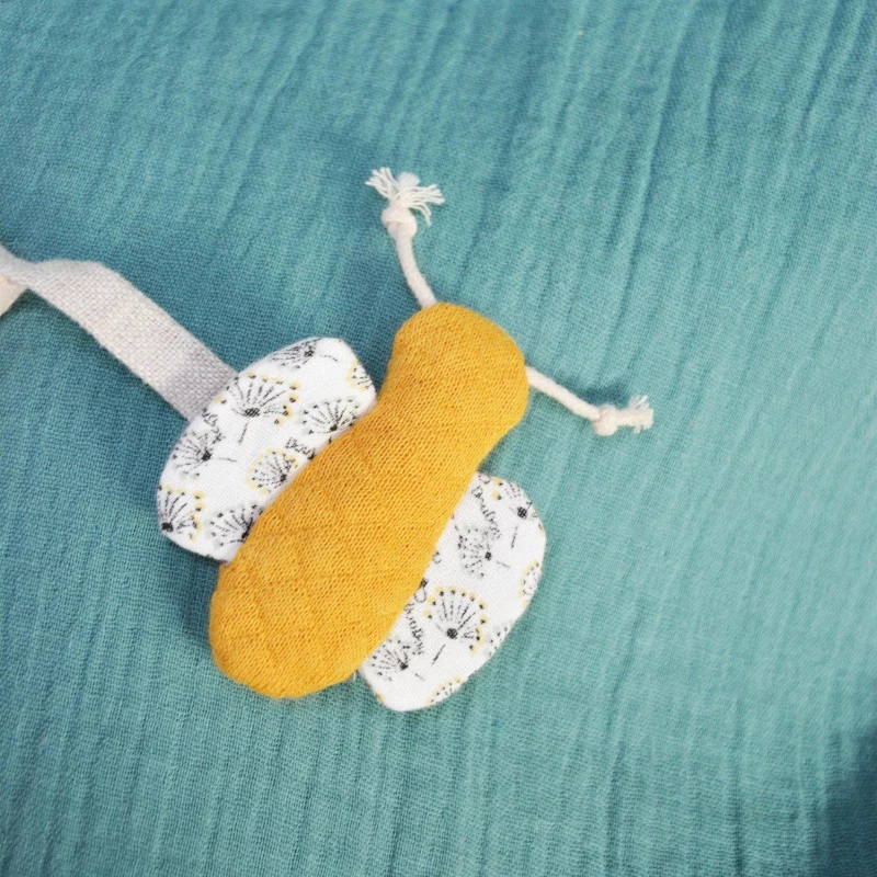 Poupée Pollen L'abeille Bio DOUDOU ET COMPAGNIE 5 Poupée Pollen L'abeille Bio DOUDOU ET COMPAGNIE – Image 3