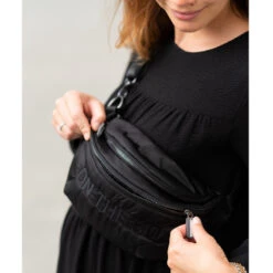 Sac Banane On The Go CHILDHOME Matelassé Noir -Made4baby sac banane on the go childhome matelasse noir 5