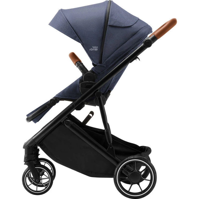 Trio Poussette, Nacelle Strider M + Siège Baby-Safe 5Z2 BRITAX Navy Ink/Space Black 11 Trio Poussette, Nacelle Strider M + Siège Baby-Safe 5Z2 BRITAX Navy Ink/Space Black – Image 9