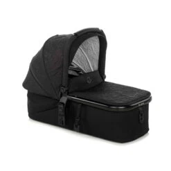 Jané Trio Poussette Newel Carbon Edition + Nacelle Micro Pro 2 + Coque I-Size Koos R1 JANE Racer Black -Made4baby trio poussette newel carbon edition nacelle micro pro 2 coque i size koos r1 jane racer black 2